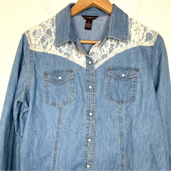 Bit and Bridle pearl snap button denim shirt medium - Picture 2 of 10